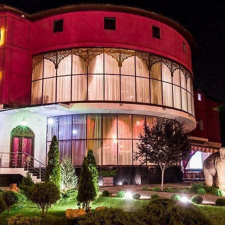 India Palace Hotel Харков Екстериор снимка