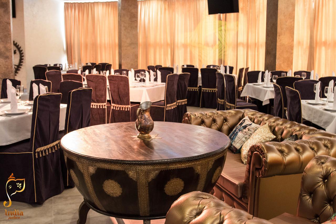 India Palace Hotel Харков Екстериор снимка