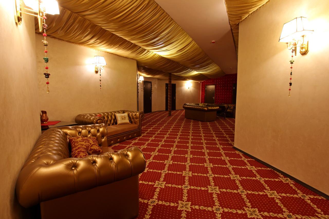 India Palace Hotel Харков Екстериор снимка