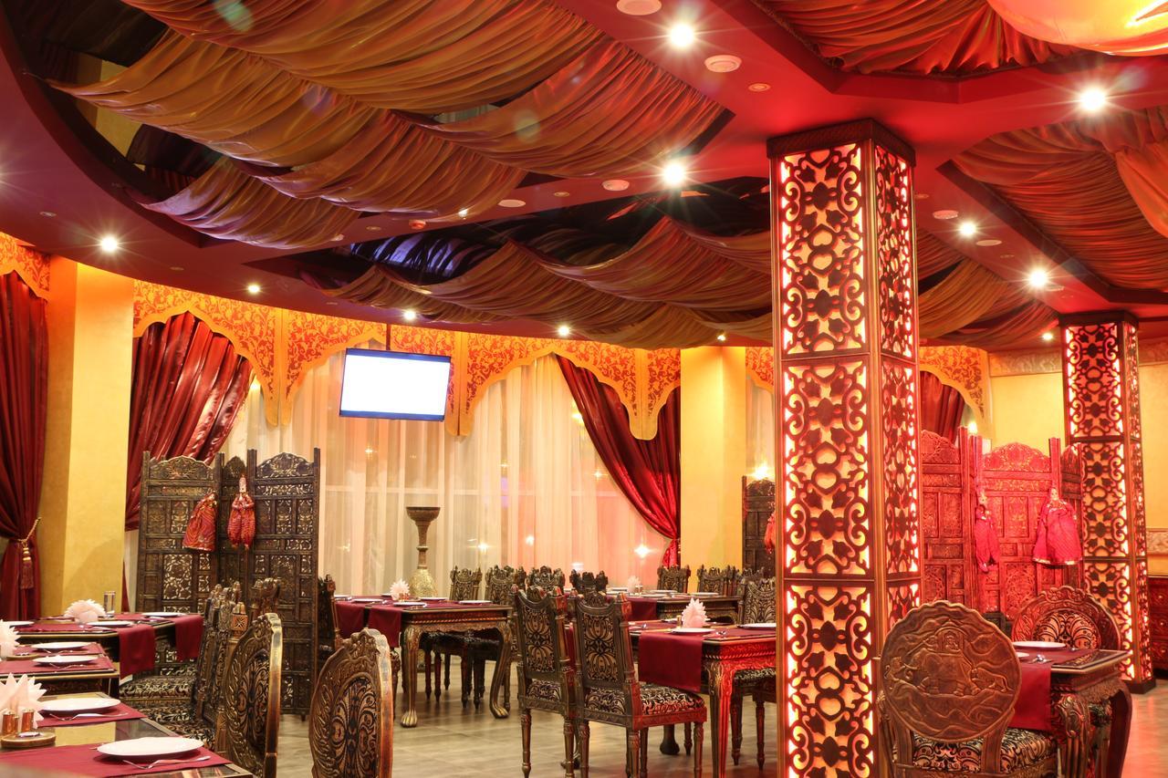 India Palace Hotel Харков Екстериор снимка