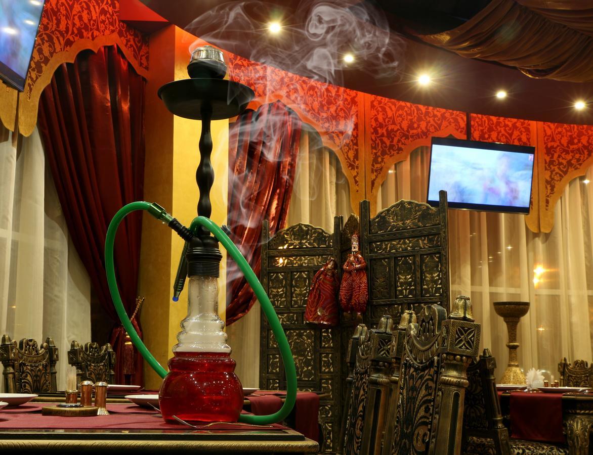 India Palace Hotel Харков Екстериор снимка