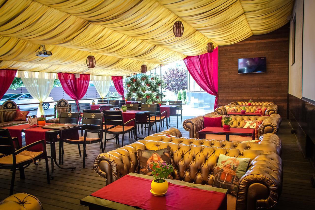 India Palace Hotel Харков Екстериор снимка